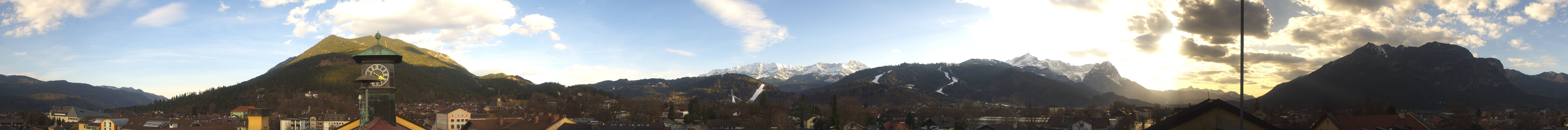 Archiv Foto Webcam Panoramablick Rathaus Garmisch-Partenkirchen