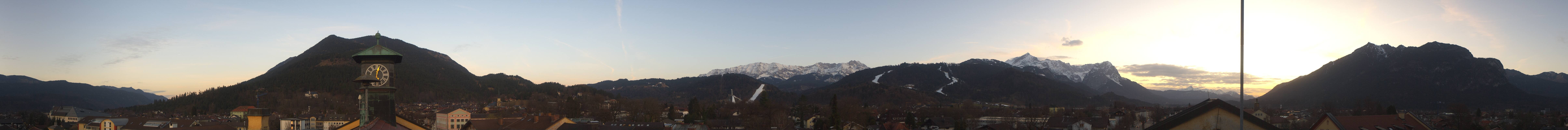 Archiv Foto Webcam Panoramablick Rathaus Garmisch-Partenkirchen