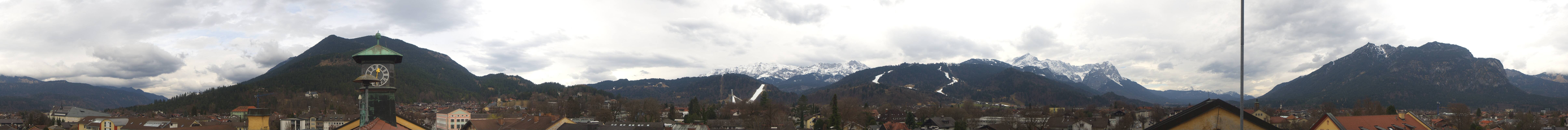 Archiv Foto Webcam Panoramablick Rathaus Garmisch-Partenkirchen