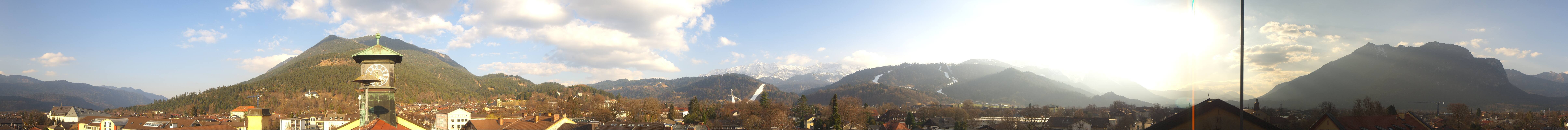 Archiv Foto Webcam Panoramablick Rathaus Garmisch-Partenkirchen