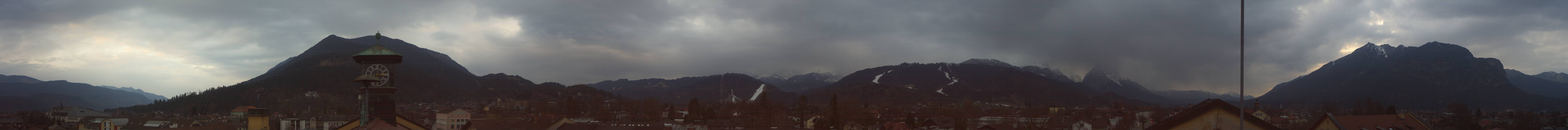 Archiv Foto Webcam Panoramablick Rathaus Garmisch-Partenkirchen