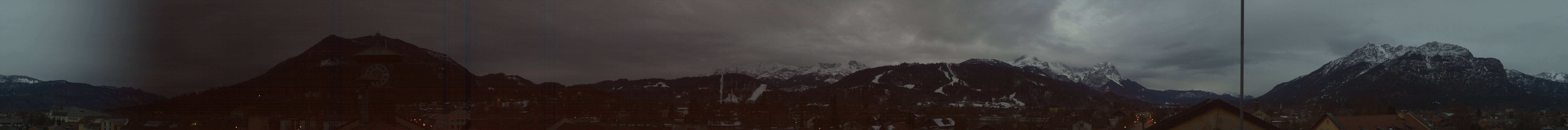 Archiv Foto Webcam Panoramablick Rathaus Garmisch-Partenkirchen