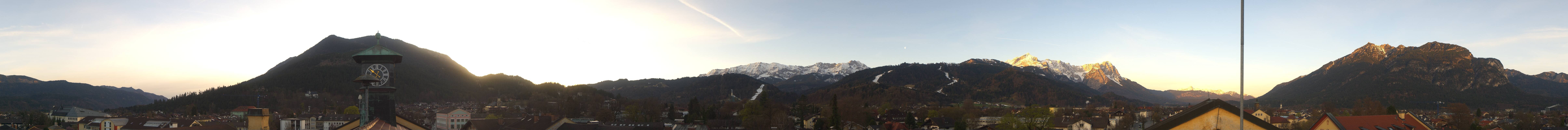 Archiv Foto Webcam Panoramablick Rathaus Garmisch-Partenkirchen