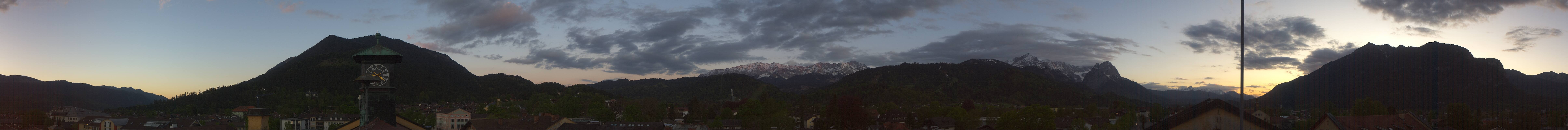 Archiv Foto Webcam Panoramablick Rathaus Garmisch-Partenkirchen