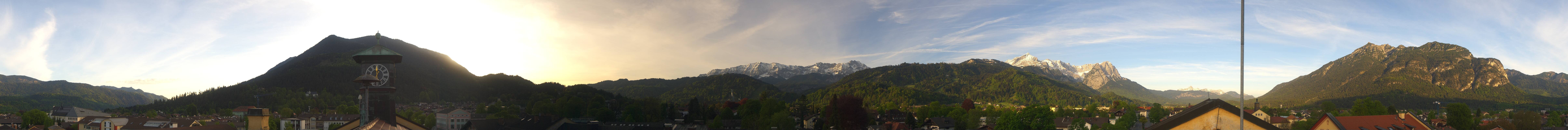 Archiv Foto Webcam Panoramablick Rathaus Garmisch-Partenkirchen