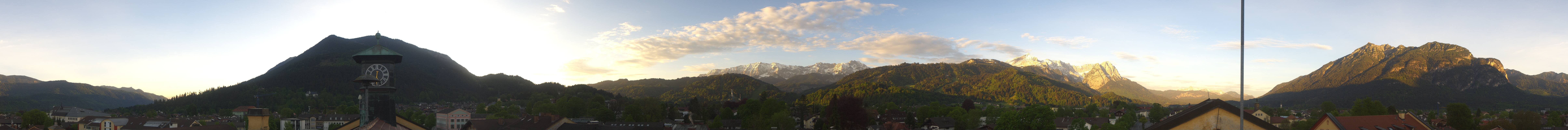 Archiv Foto Webcam Panoramablick Rathaus Garmisch-Partenkirchen