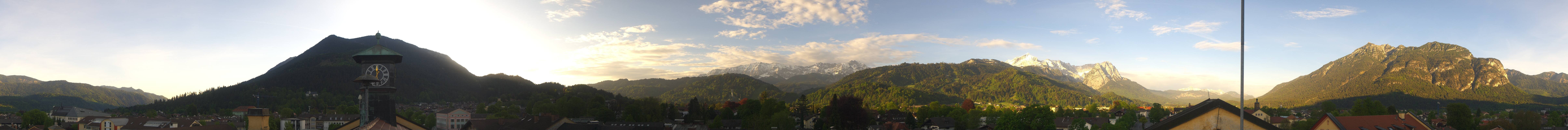 Archiv Foto Webcam Panoramablick Rathaus Garmisch-Partenkirchen