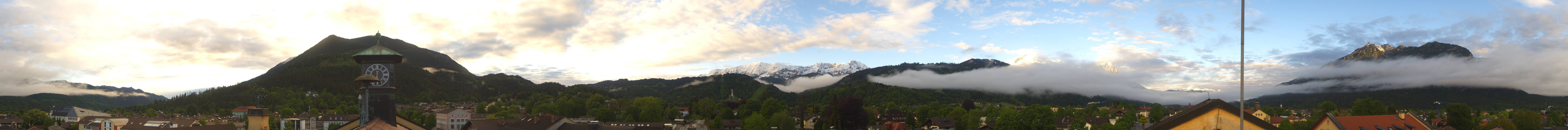 Archiv Foto Webcam Panoramablick Rathaus Garmisch-Partenkirchen