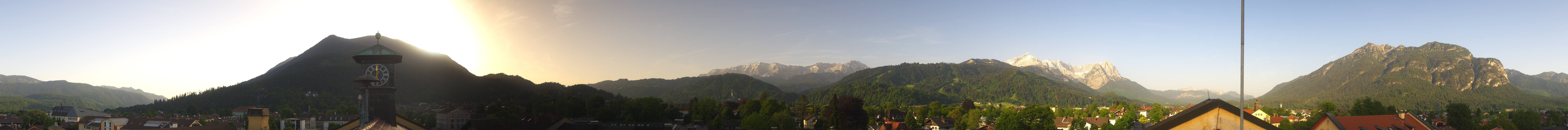 Archiv Foto Webcam Panoramablick Rathaus Garmisch-Partenkirchen