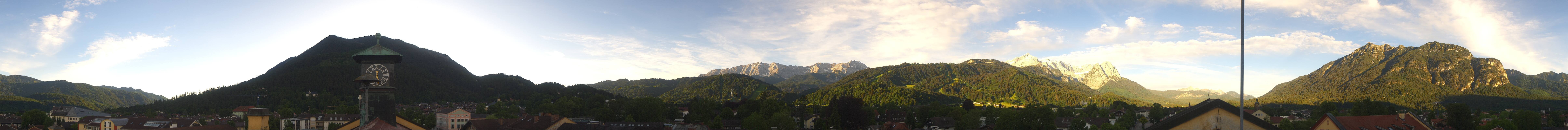 Archiv Foto Webcam Panoramablick Rathaus Garmisch-Partenkirchen