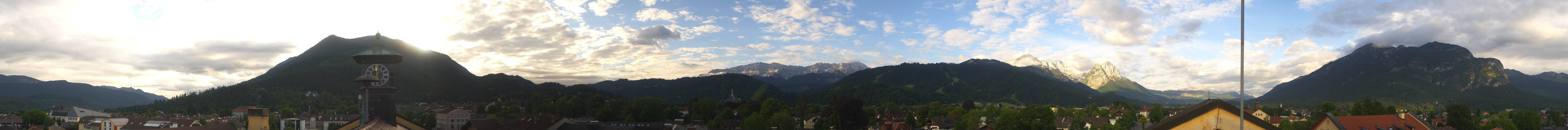 Archiv Foto Webcam Panoramablick Rathaus Garmisch-Partenkirchen