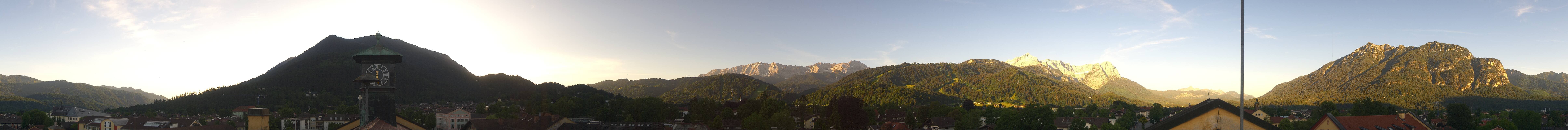 Archiv Foto Webcam Panoramablick Rathaus Garmisch-Partenkirchen