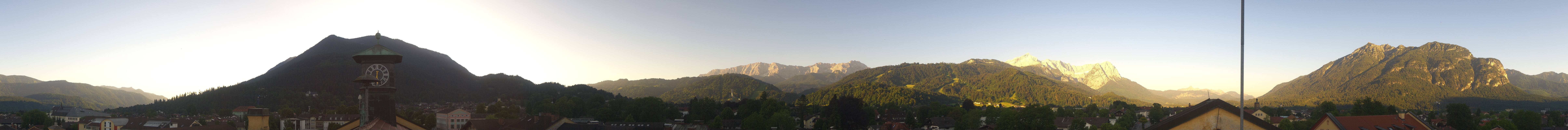 Archiv Foto Webcam Panoramablick Rathaus Garmisch-Partenkirchen