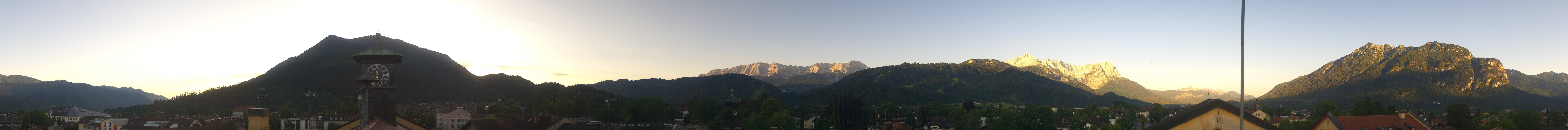 Archiv Foto Webcam Panoramablick Rathaus Garmisch-Partenkirchen