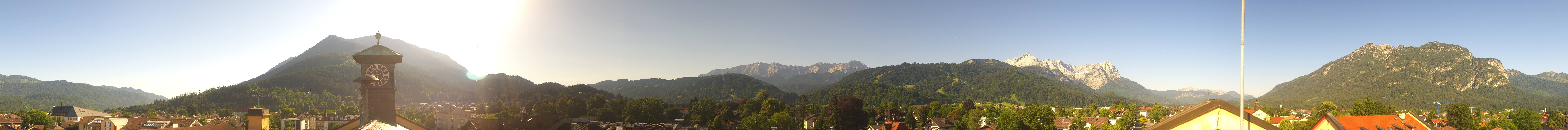Archiv Foto Webcam Panoramablick Rathaus Garmisch-Partenkirchen