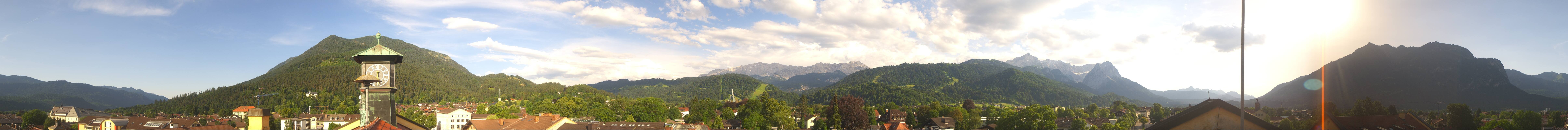Archiv Foto Webcam Panoramablick Rathaus Garmisch-Partenkirchen