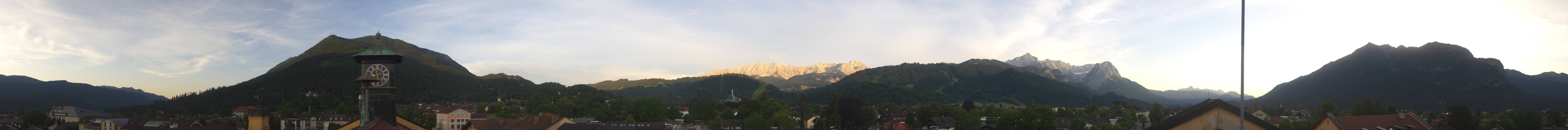 Archiv Foto Webcam Panoramablick Rathaus Garmisch-Partenkirchen