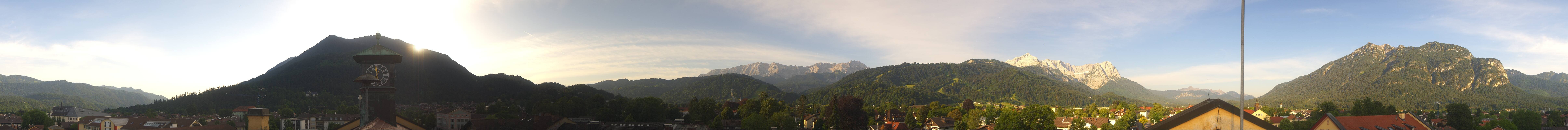 Archiv Foto Webcam Panoramablick Rathaus Garmisch-Partenkirchen