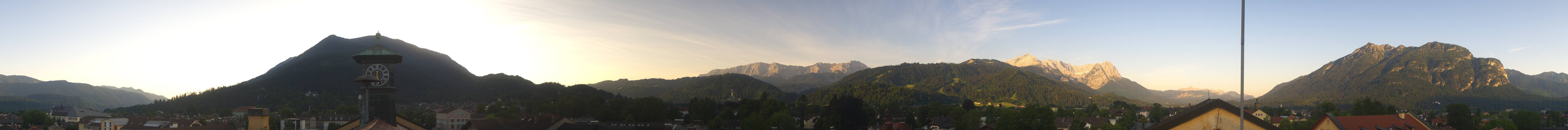 Archiv Foto Webcam Panoramablick Rathaus Garmisch-Partenkirchen