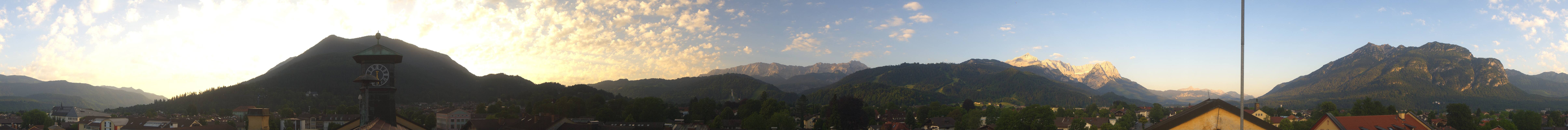 Archiv Foto Webcam Panoramablick Rathaus Garmisch-Partenkirchen