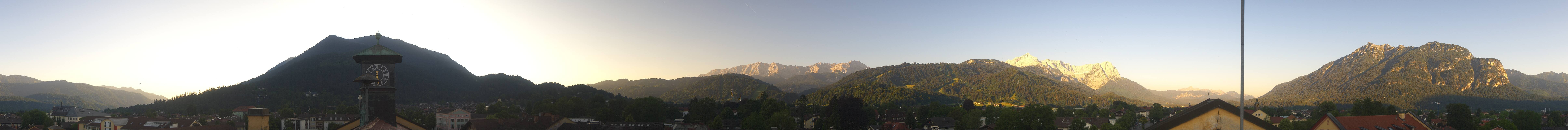 Archiv Foto Webcam Panoramablick Rathaus Garmisch-Partenkirchen