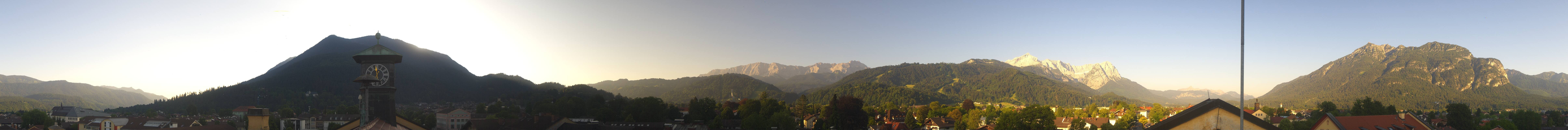 Archiv Foto Webcam Panoramablick Rathaus Garmisch-Partenkirchen