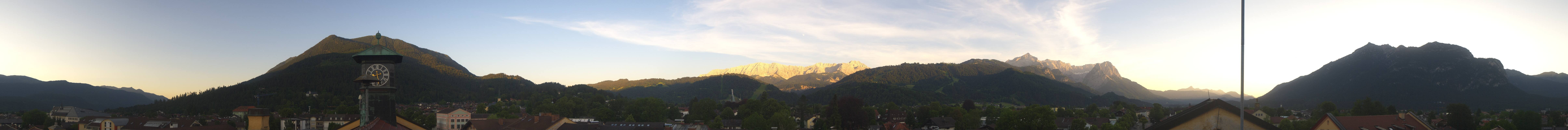 Archiv Foto Webcam Panoramablick Rathaus Garmisch-Partenkirchen