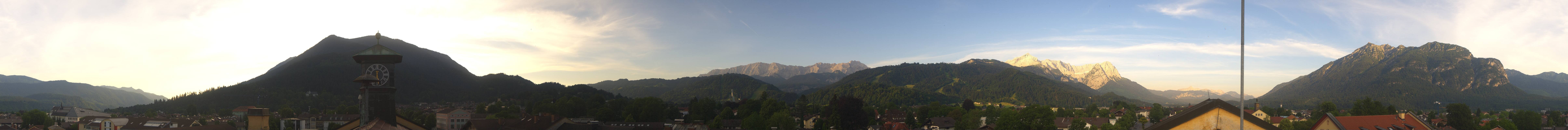 Archiv Foto Webcam Panoramablick Rathaus Garmisch-Partenkirchen