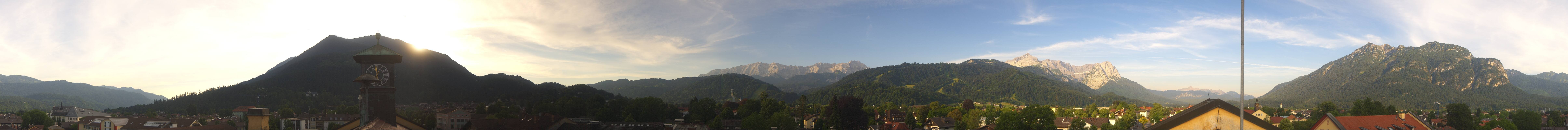 Archiv Foto Webcam Panoramablick Rathaus Garmisch-Partenkirchen