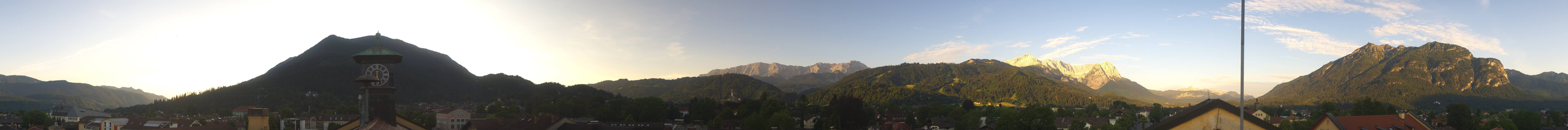 Archiv Foto Webcam Panoramablick Rathaus Garmisch-Partenkirchen