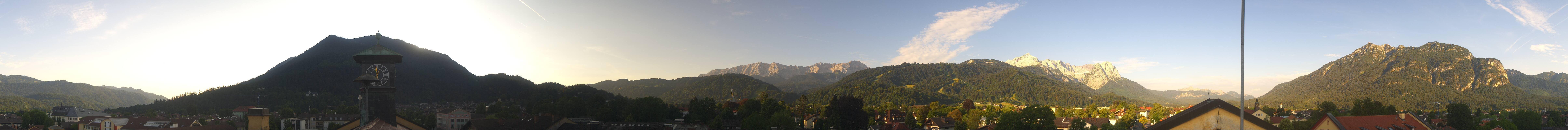 Archiv Foto Webcam Panoramablick Rathaus Garmisch-Partenkirchen