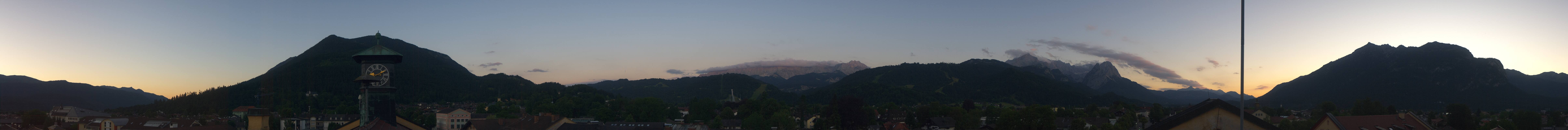 Archiv Foto Webcam Panoramablick Rathaus Garmisch-Partenkirchen