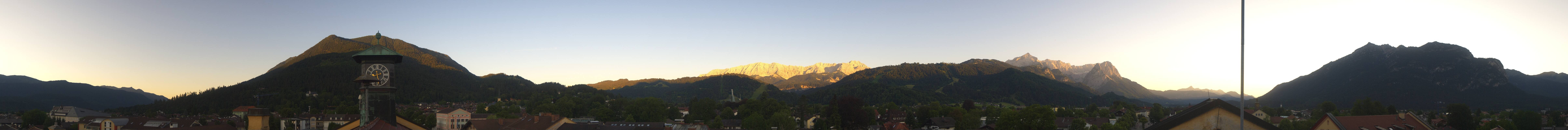 Archived image Webcam Garmisch townhall
