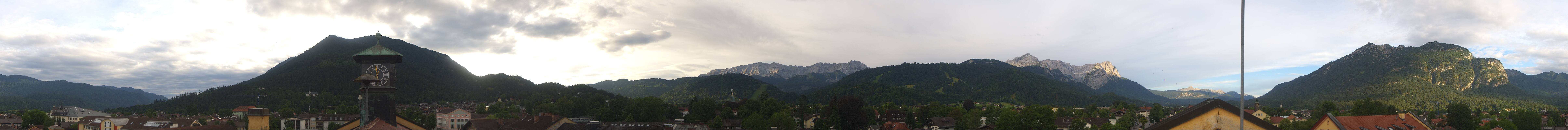 Archiv Foto Webcam Panoramablick Rathaus Garmisch-Partenkirchen