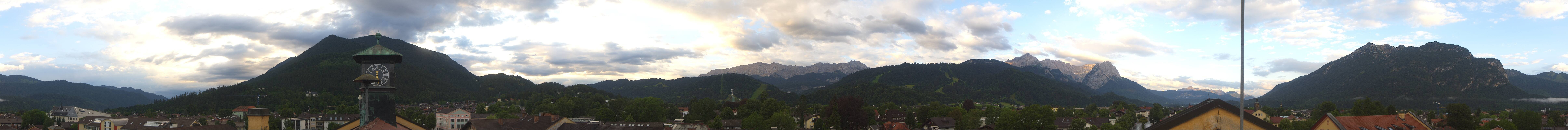 Archiv Foto Webcam Panoramablick Rathaus Garmisch-Partenkirchen