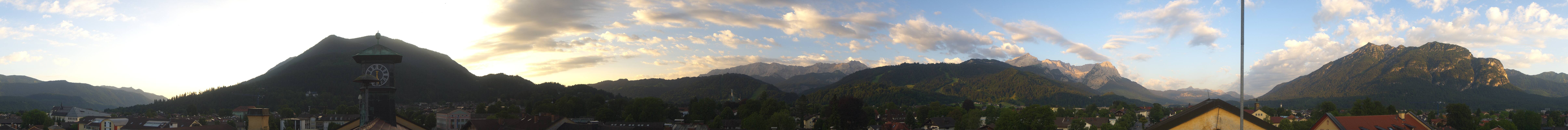 Archiv Foto Webcam Panoramablick Rathaus Garmisch-Partenkirchen