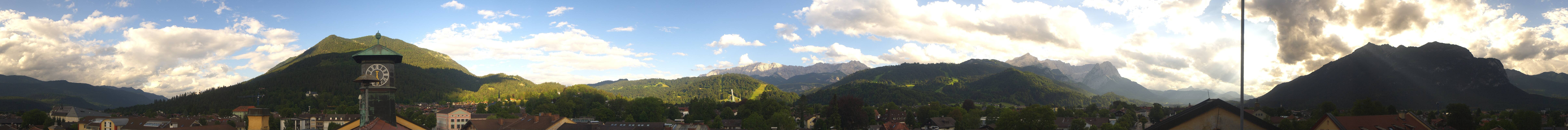 Archiv Foto Webcam Panoramablick Rathaus Garmisch-Partenkirchen