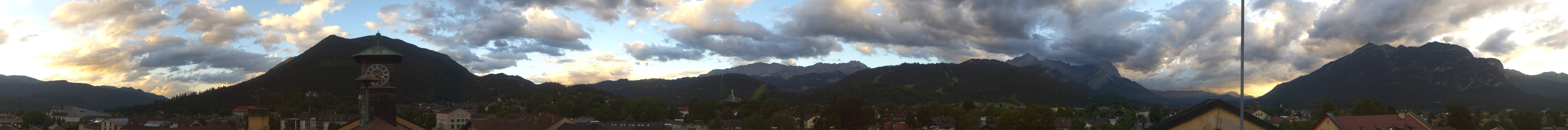 Archiv Foto Webcam Panoramablick Rathaus Garmisch-Partenkirchen