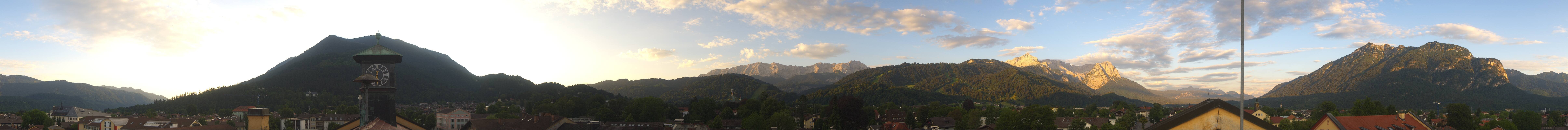 Archiv Foto Webcam Panoramablick Rathaus Garmisch-Partenkirchen