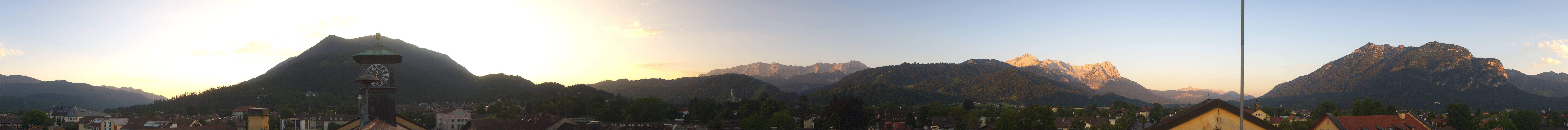 Archiv Foto Webcam Panoramablick Rathaus Garmisch-Partenkirchen