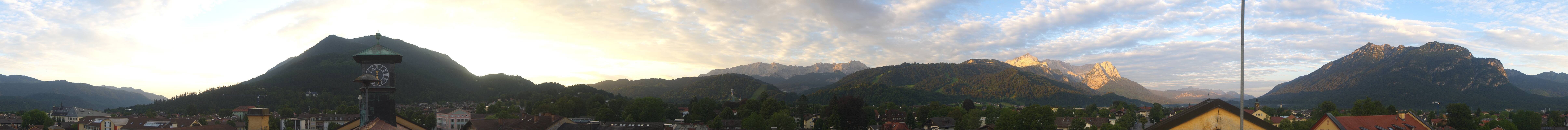 Archiv Foto Webcam Panoramablick Rathaus Garmisch-Partenkirchen