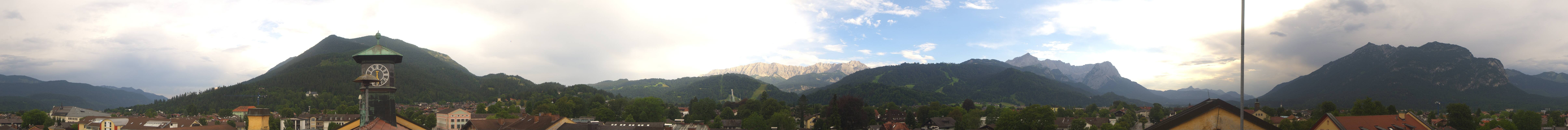 Archiv Foto Webcam Panoramablick Rathaus Garmisch-Partenkirchen