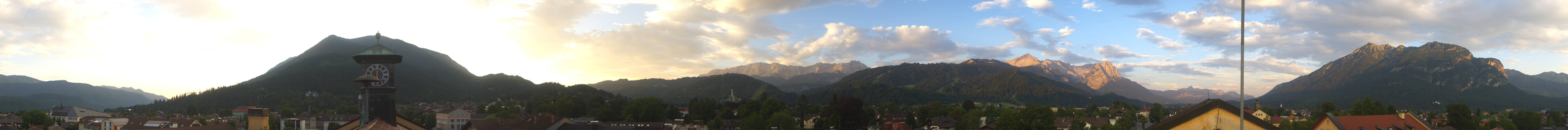Archiv Foto Webcam Panoramablick Rathaus Garmisch-Partenkirchen