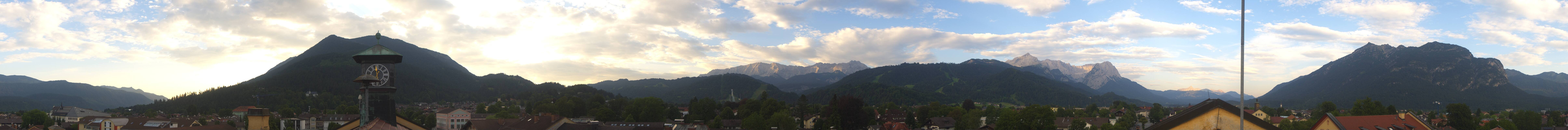 Archiv Foto Webcam Panoramablick Rathaus Garmisch-Partenkirchen