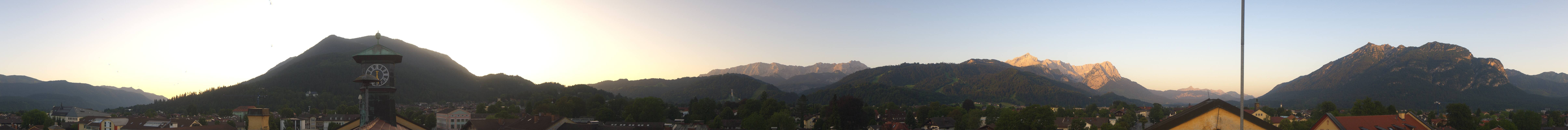 Archiv Foto Webcam Panoramablick Rathaus Garmisch-Partenkirchen