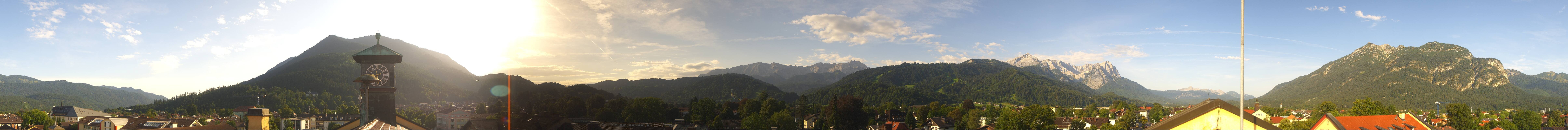 Archiv Foto Webcam Panoramablick Rathaus Garmisch-Partenkirchen