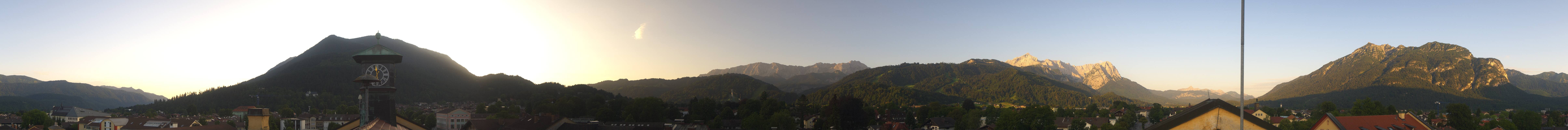Archiv Foto Webcam Panoramablick Rathaus Garmisch-Partenkirchen