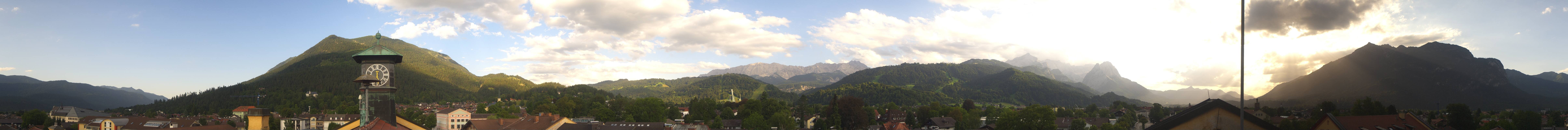 Archiv Foto Webcam Panoramablick Rathaus Garmisch-Partenkirchen