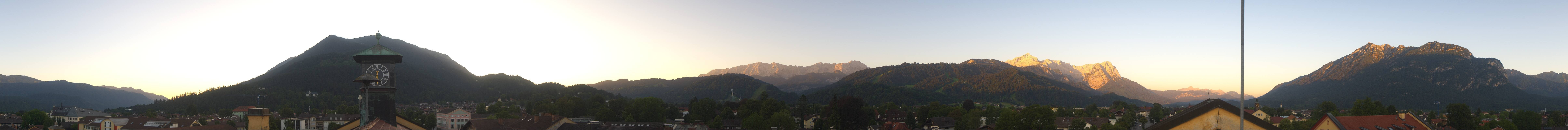 Archiv Foto Webcam Panoramablick Rathaus Garmisch-Partenkirchen