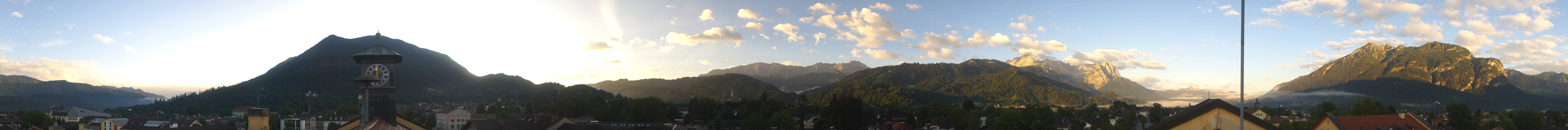 Archiv Foto Webcam Panoramablick Rathaus Garmisch-Partenkirchen